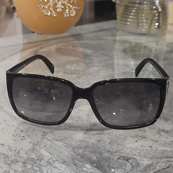 fendi Fs5220 Black and Silver Gradient Rectangular Sunglasses - Picture 2 of 8